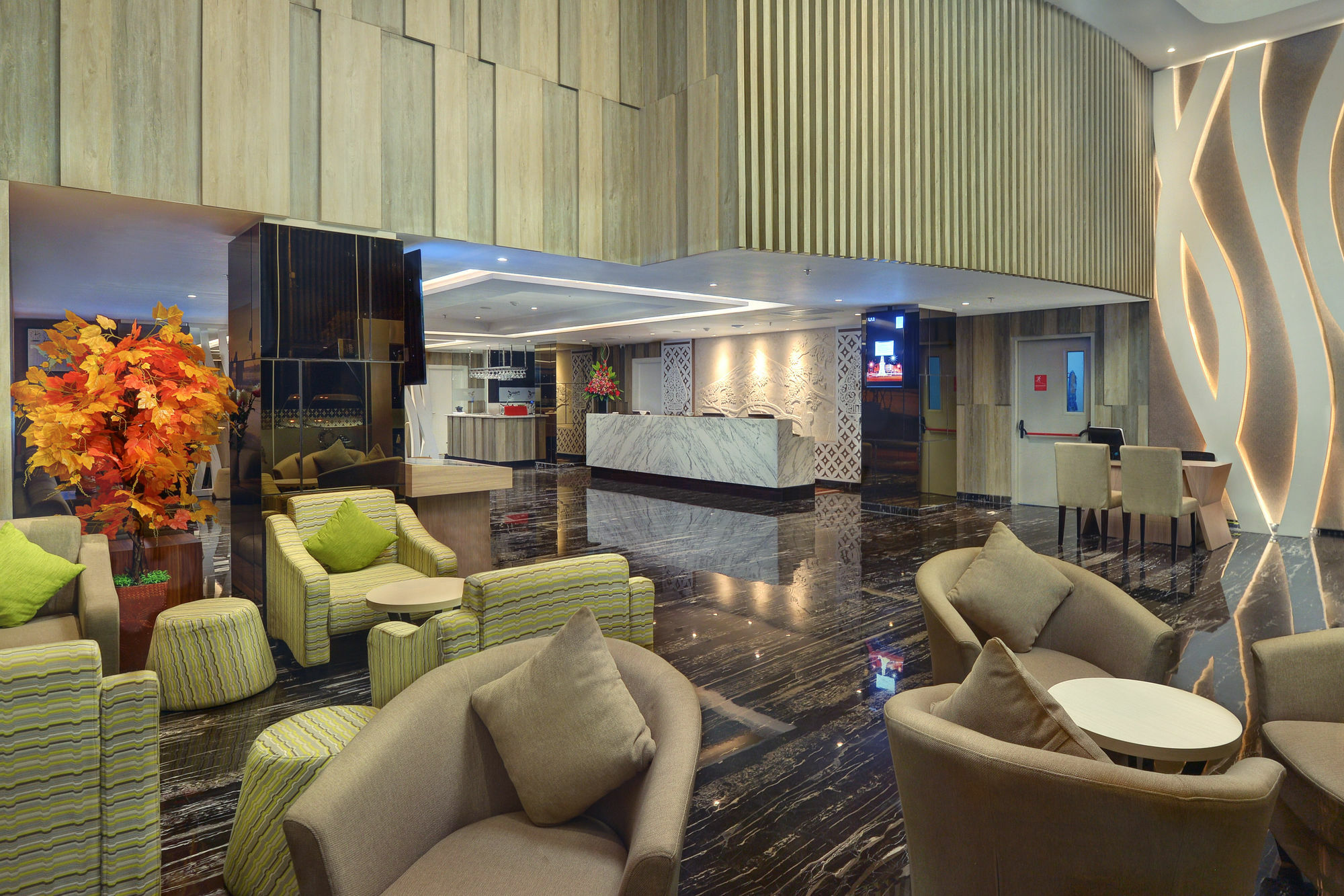 Platinum Adisucipto Hotel&Conference Center Kalasan Exterior foto